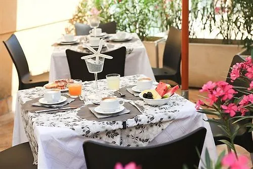 Residence T2 Rimini 0*,  Italie